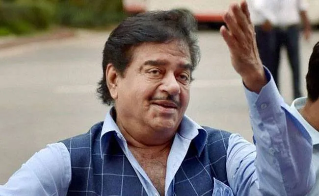 शत्रुघ्न सिन्हा के जन्मदिन पर जानिए ये 10 खास बातें - happy birthday shatrughan sinha lesser known facts - AajTak