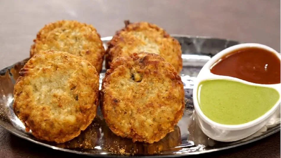 Savan Recipe: शरीर को एक्टिव बनाए रखता है कच्चा केला, व्रत में आसानी से  तैयार करें इसकी टिक्की - Banana Tikki Recipe Banana benefits Kacche Kele Ki  