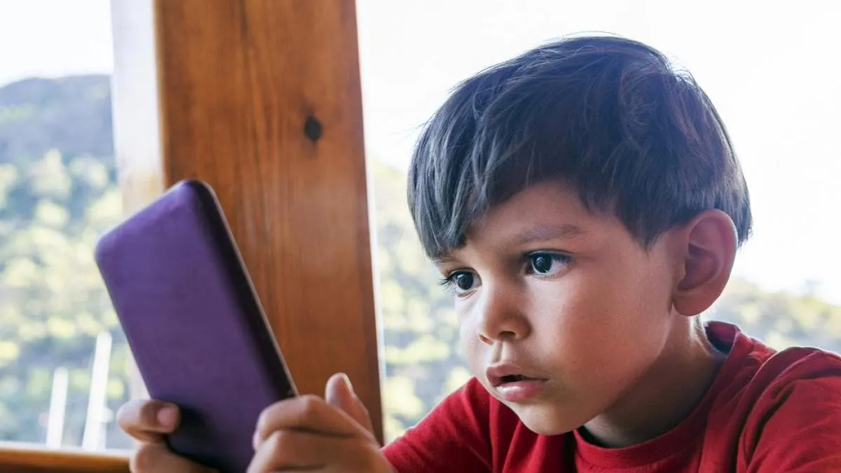 अगर आपके बच्चे को भी है वीडियो गेम खेलने का शौक, तो हो जाएं अलर्ट! ये लत हो सकती है जानलेवा - If your child is also fond of playing video games