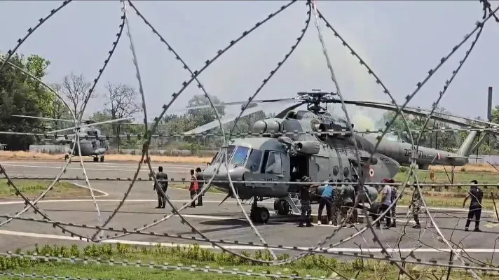 नक्सलियों के ख़िलाफ़ सबसे बड़ा ऑपरेशन: हेलीकॉप्टर से जवानों को भेजा जा रहा असला-बारूद