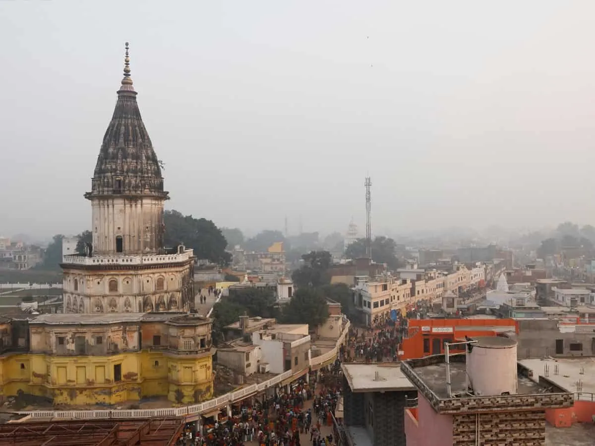 Ram Mandir: एक हजार यूजर्स को अयोध्या के फ्री बस टिकट देगा Paytm, बस  इस्तेमाल करना होगा ये कोड | Zee Business Hindi