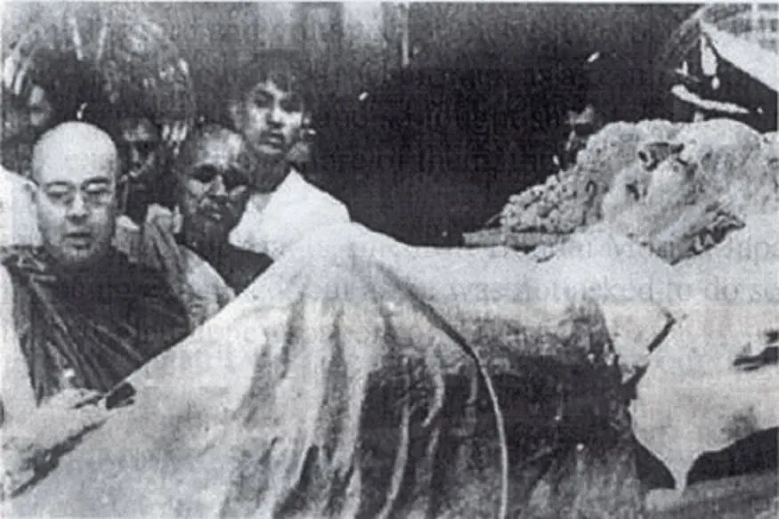 पुण्यतिथि : क्या नेहरू के पार्थिव शरीर के पास वो सुभाष चंद्र बोस थे –  News18 हिंदी