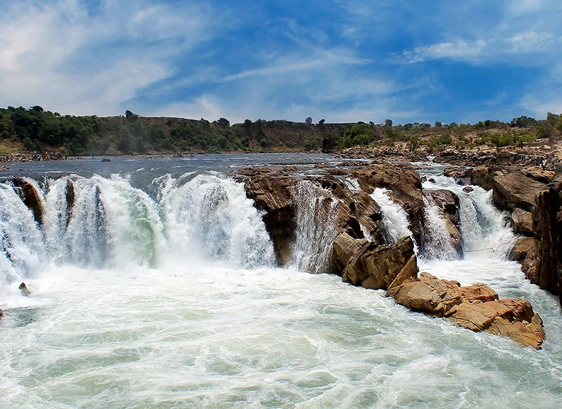 पथिक वर्ल्ड - भारत व दुनिया भर के घूमने के स्थलों की जानकारी : जबलपुर  रंग-बिरंगी संस्कारधानी