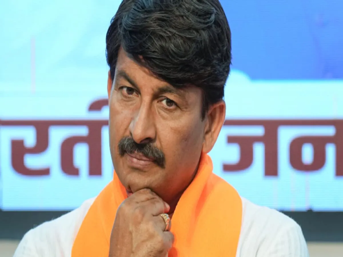 Manoj tiwari did not come here crime school and hospitals are problem  people of North East Delhi lok sabha seat said सांसद मनोज तिवारी नहीं आते,  स्कूल-अस्पताल और क्राइम समस्या; दिल्ली की