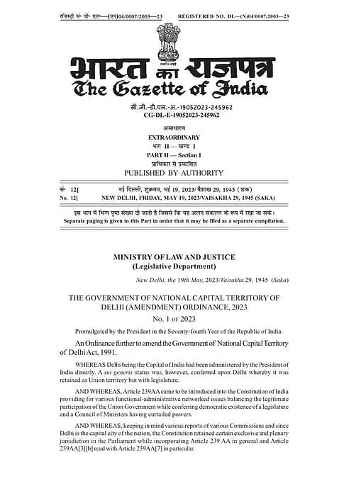 दिल्ली का बॉस कौन? केंद्र ने नए अध्यादेश लाकर LG फिर बनाया ताकतवर, SC के फैसले को पलटा, आप हुई हमलावर