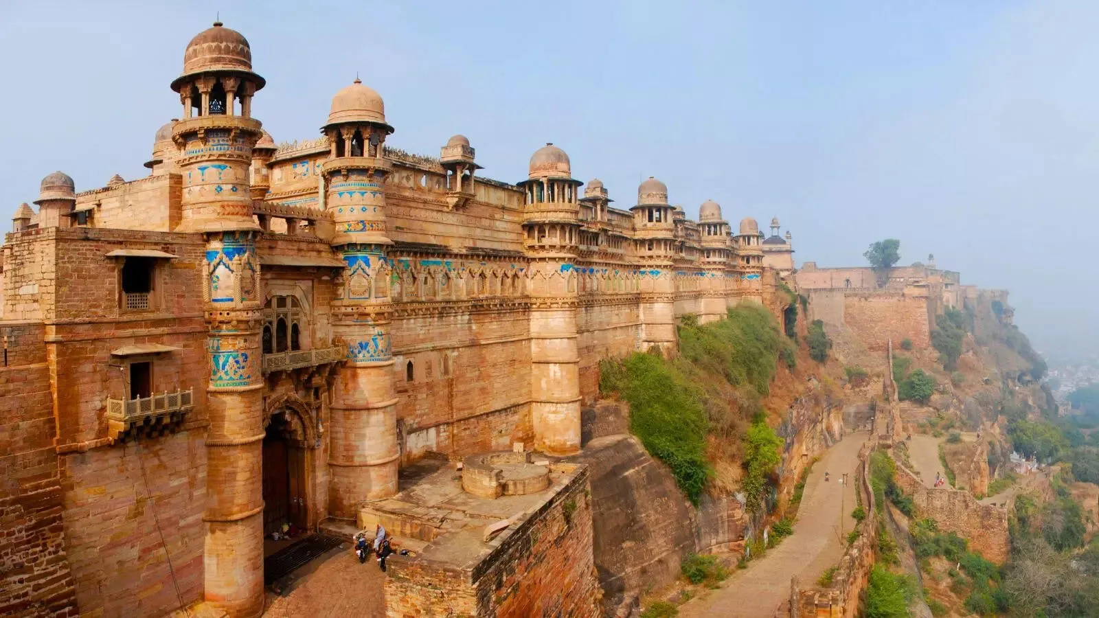 ग्वालियर-चंबल: शानदार किले महल और अफ्रीकी चीतों का अंचल