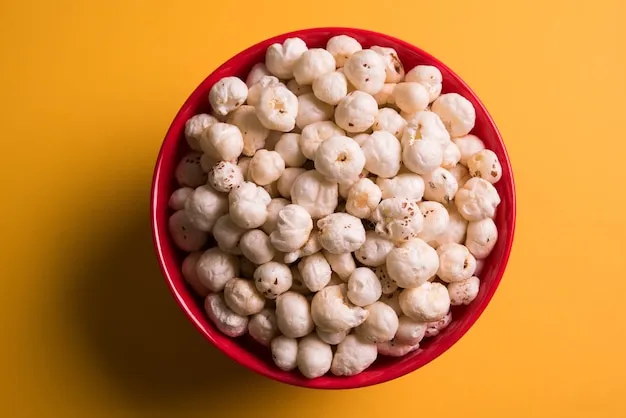 Photo fox nut or roasted lotus seed or makhana