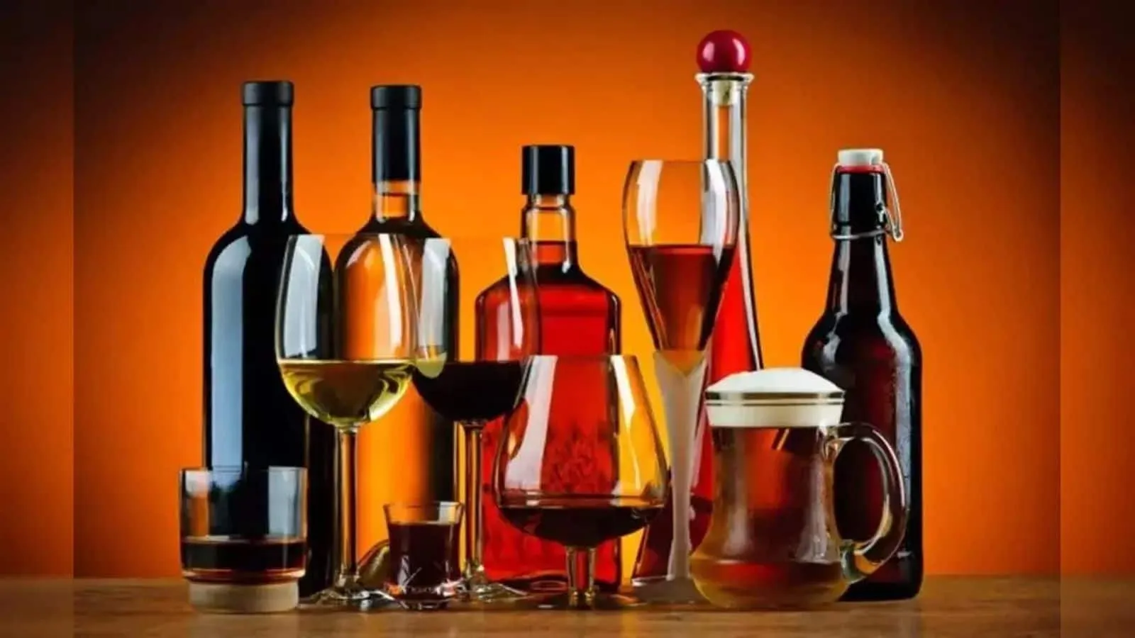 Alcohol Earning: UP में शराब की बोतल से दुकानदार को कितनी होती है कमाई?  कमीशन जानकर उड़ जाएंगे होश - alcohol earning in uttar pradesh liquor  contractor makes a profit of up