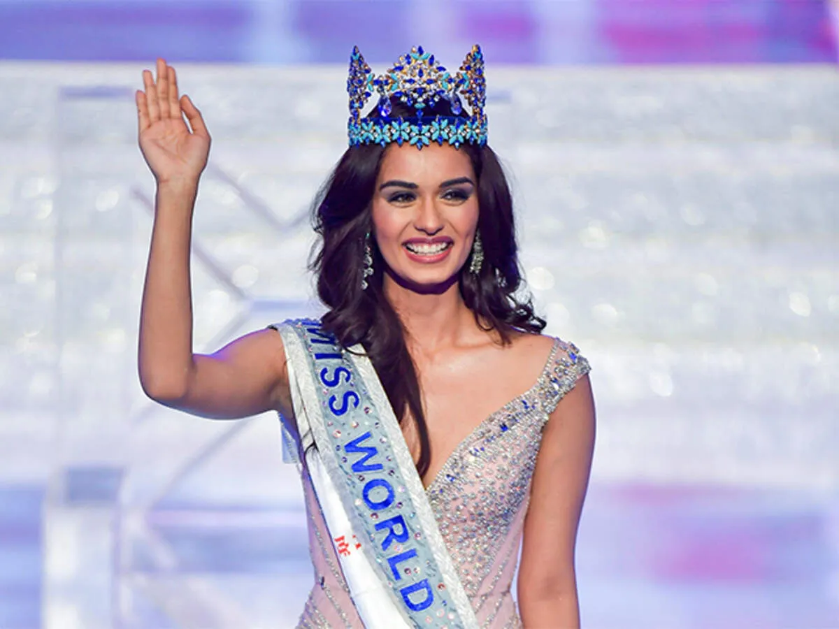 Worthy is the head that wears the crown: Of Manushi Chhillar's $750,000 tiara, and other expensive ones - The Economic Times