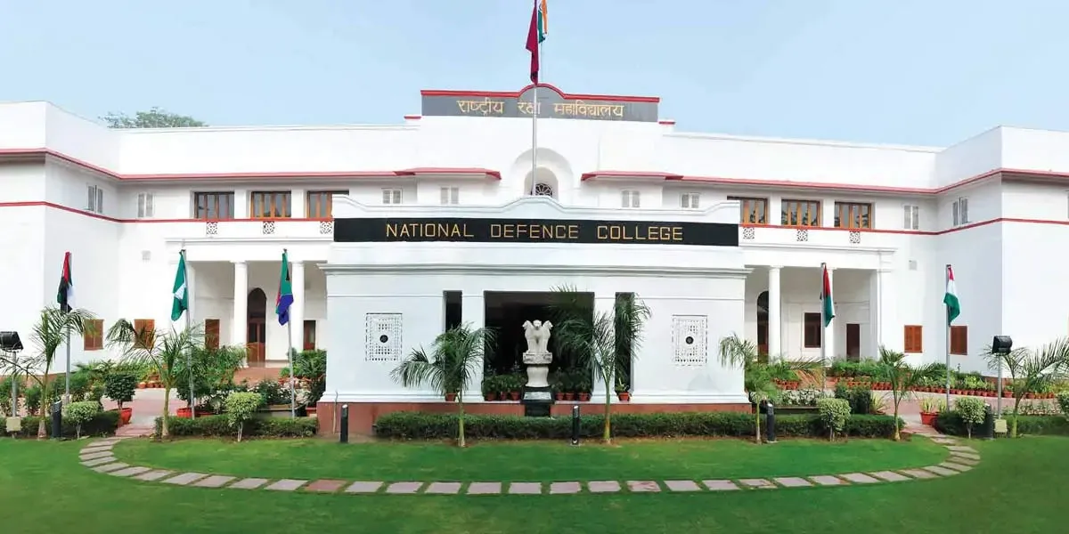 27 अप्रैल: राष्ट्रीय रक्षा महाविद्यालय की स्थापना 1960 में हुई शॉर्टपीडिया