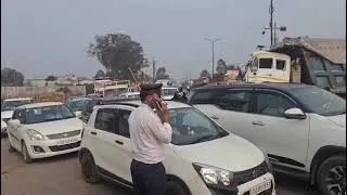 देखें VIDEO : टाटीबंध में जाम, दोनों ओर गाड़ियों की कतार, हफ्तेभर में दूसरी  बार राज्यपाल फंसे