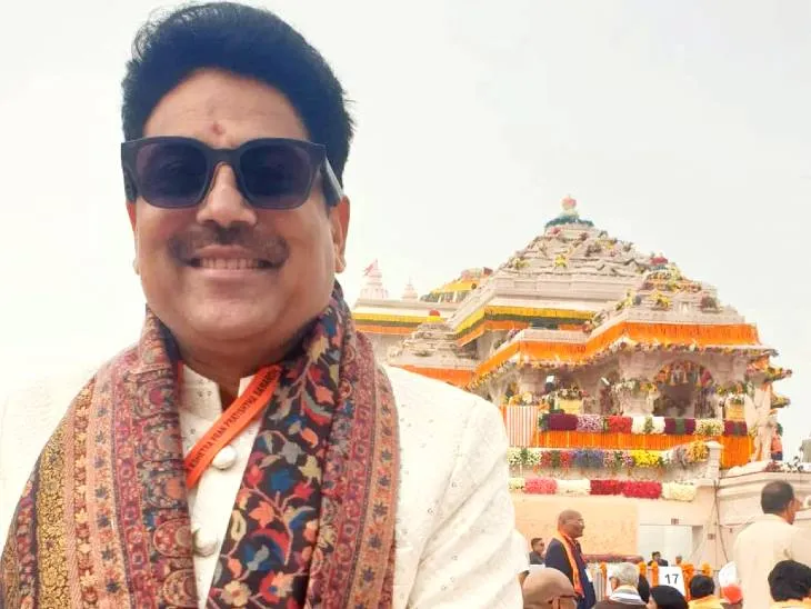 सीरियल तारक मेहता का उल्टा चश्मा फेम एक्टर-कवि शैलेष लोढ़ा भी प्राण प्रतिष्ठा कार्यक्रम का हिस्सा बने। सीरियल में शैलेष ने तारक मेहता का ही किरदार निभाया था।