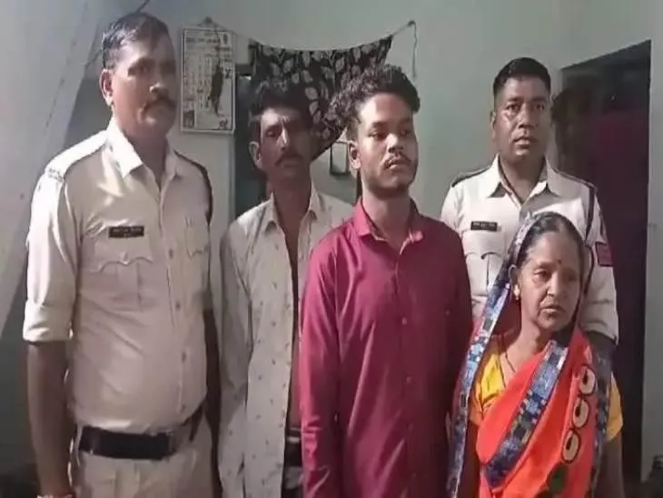 वीडियो वायरल होने के बाद पुलिस ने युवक के परिजनों से मुलाकात की है।