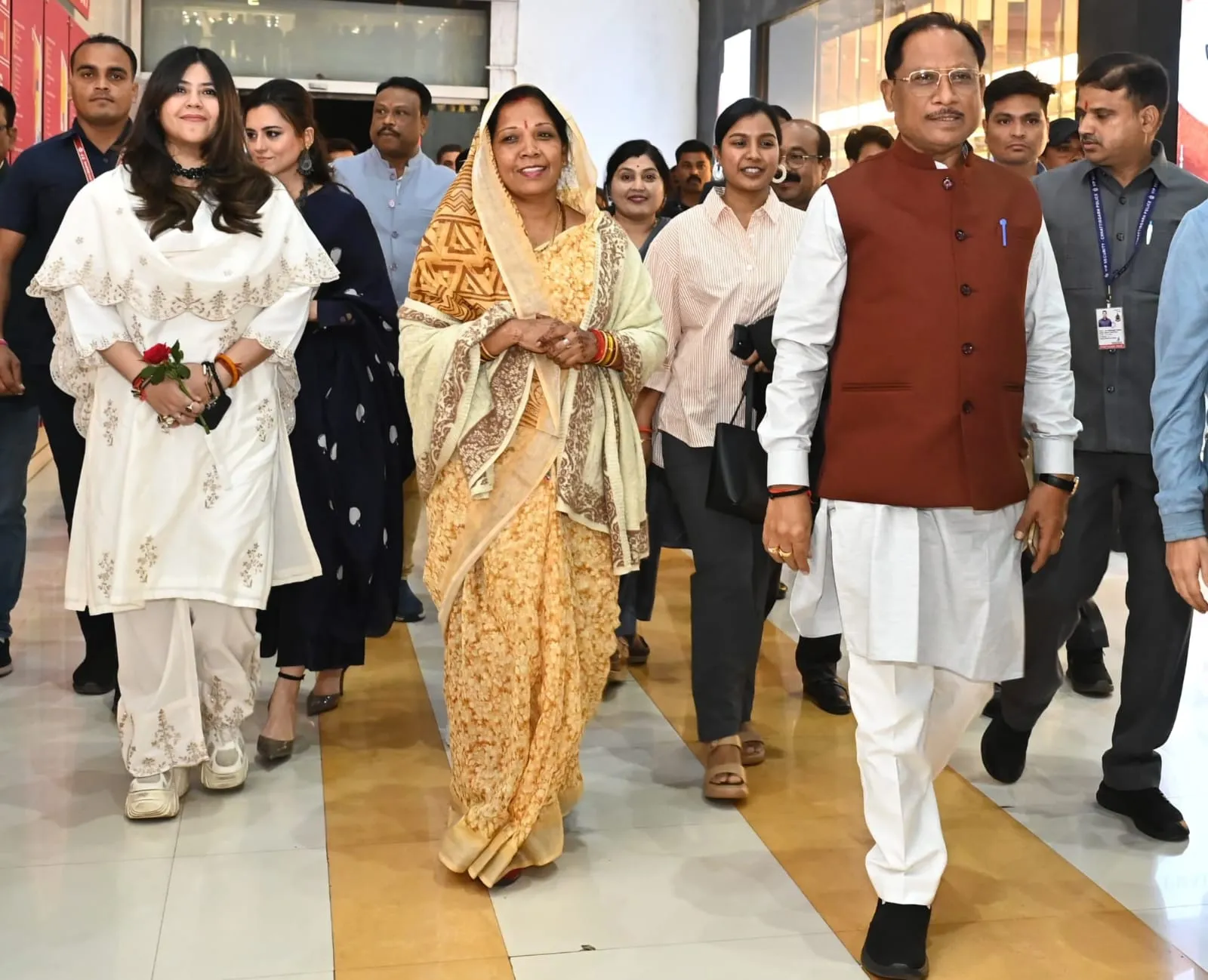 सीएम साय परिवार के साथ फिल्म देखने पहुंचे थे।