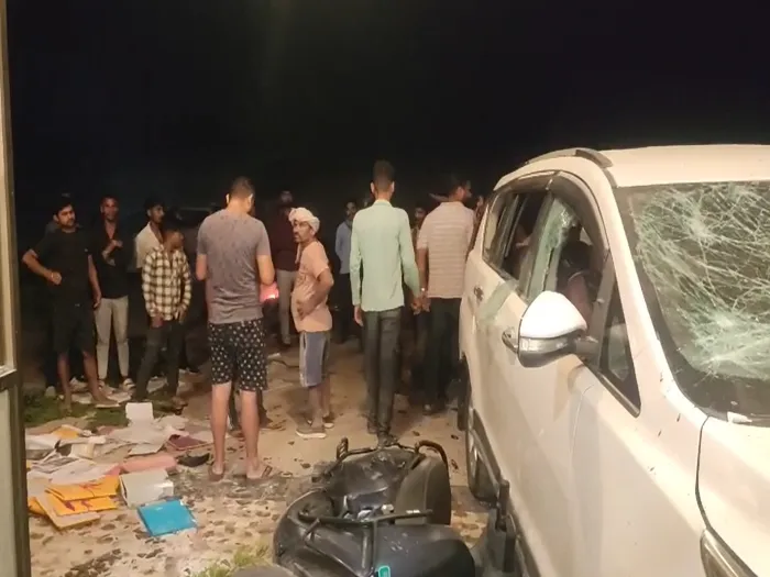 सूरजपुर में प्लांट संचालक को बंधक बनाकर 25 लाख की लूट - Dainik Bhaskar