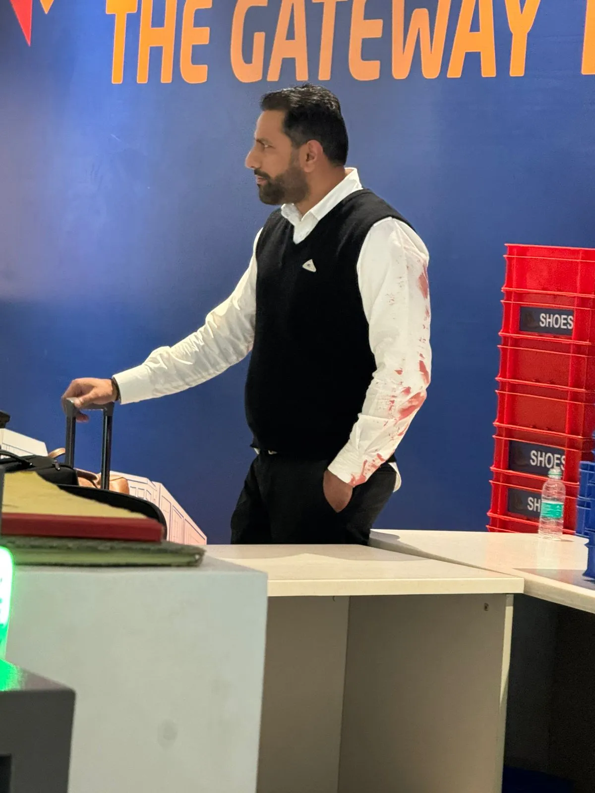 आरोपी पायलट वीरेंद्र सेजवाल की यह तस्वीर सोशल मीडिया पर पोस्ट की गई है।