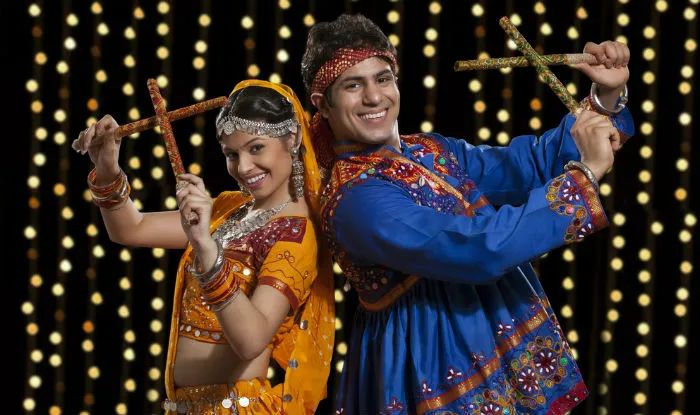 Navratri 2017 Falguni Pathak Show: Mumbai Get Ready to Sway To Falguni's  Dandiya and Garba Songs | India.com