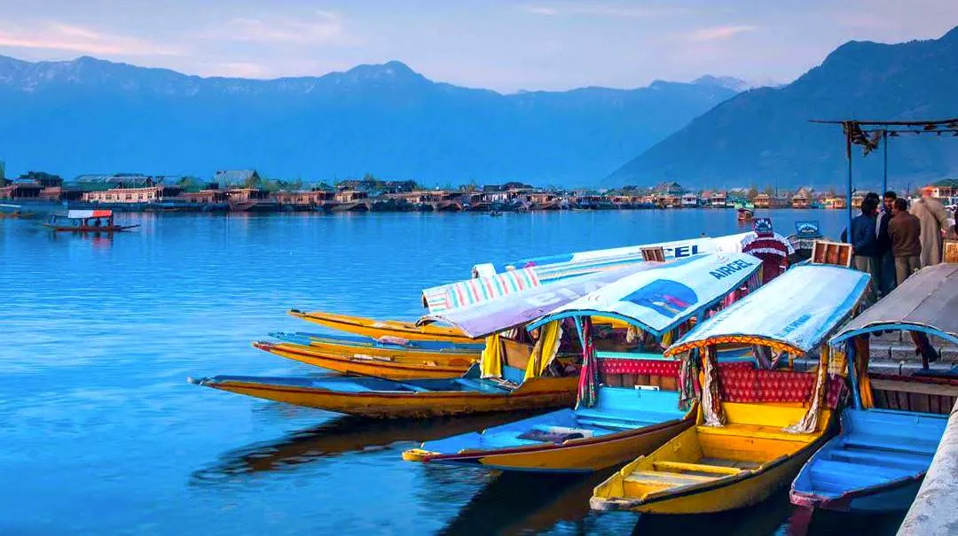 Kashmir Tour Package Booking - Pune Tours