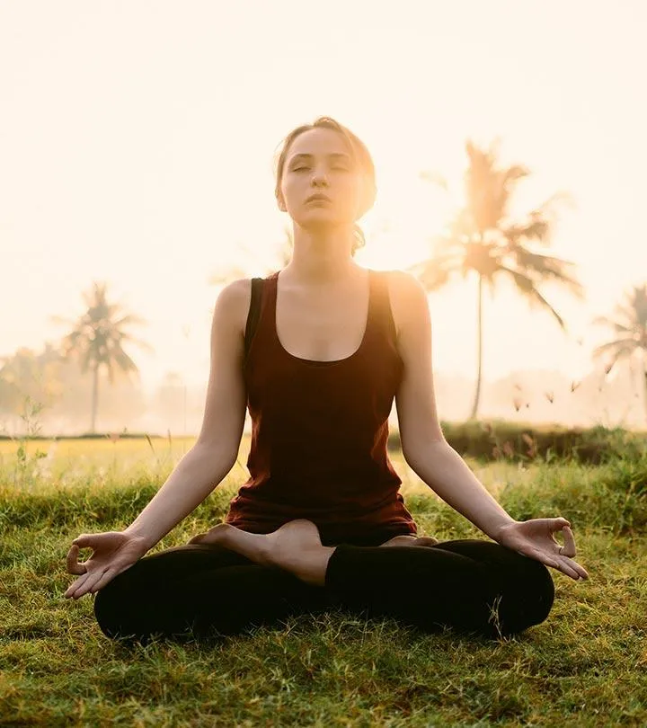 पद्मासन करने का तरीका और फायदे - Padmasana (Lotus Pose) Steps And Benefits  in Hindi