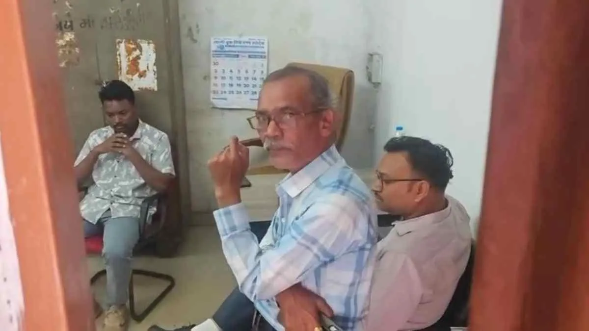 CG News : ACB की ट्रैप में फंसे नगर पालिका के इंजीनियर, 30 हजार रिश्वत लेते रंगे हाथों गिरफ्तार