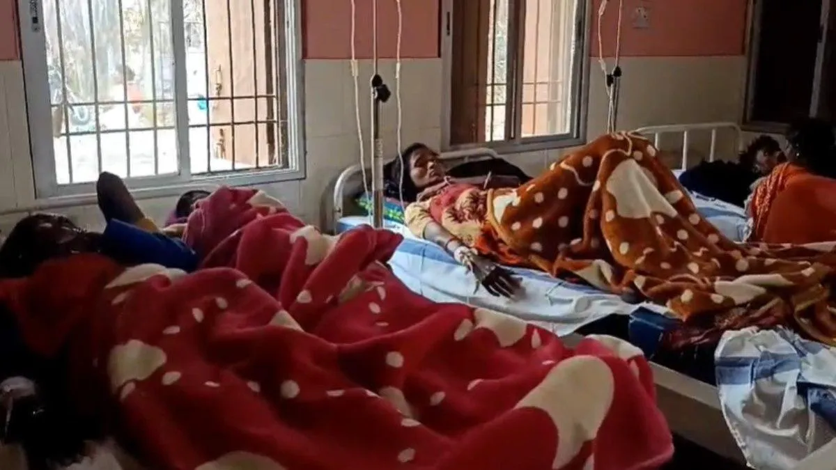 CG Breaking News : शादी समारोह में भोजन खाने के बाद ग्रामीणों की बिगड़ी तबीयत, दो गांव के 44 लोग बीमार