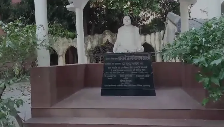 जानकी वल्लभ शास्त्री, जानकी वल्लभ शास्त्री का 'निराला निकेतन', हिंदी लेखक जानकी वल्लभ शास्त्री का घर