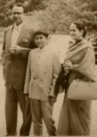Naveen patnaik with parents