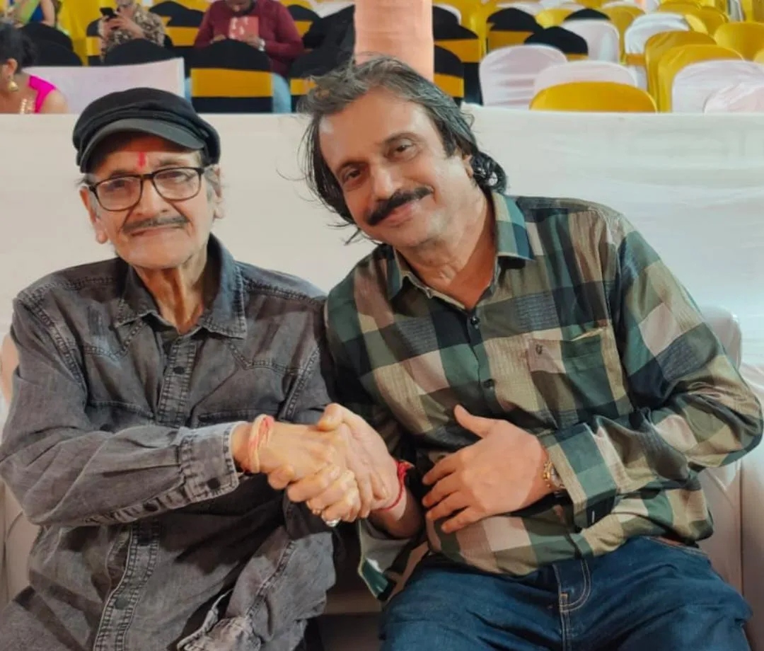 Biswajeet-Dada welcoming sr journalist Chaitanya Padukone