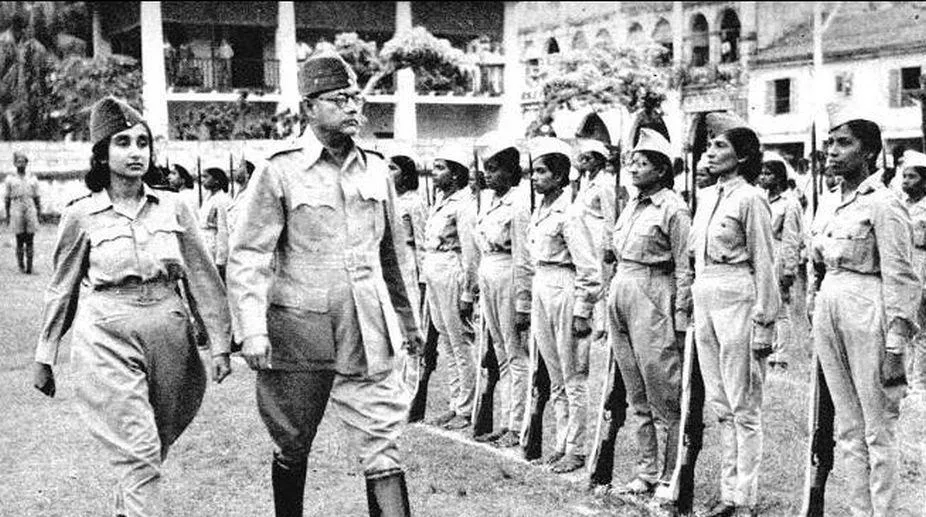 Netaji-Subhash-Chandra-Bose inspecting guard of honour