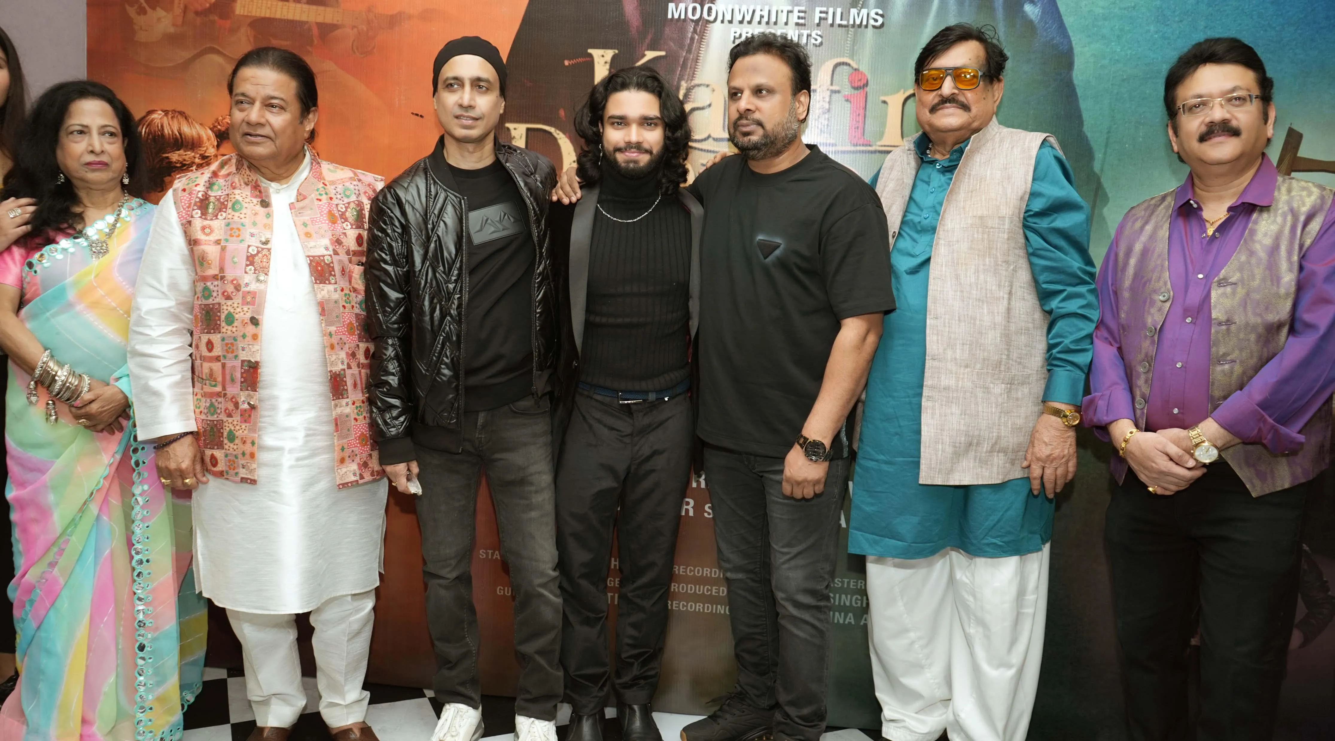 Shipra Raj,Anup Jalota,Devashish Sargam,Suharssh Raaj,Kumaar, Suvashit Raj & Vivek Prakash 