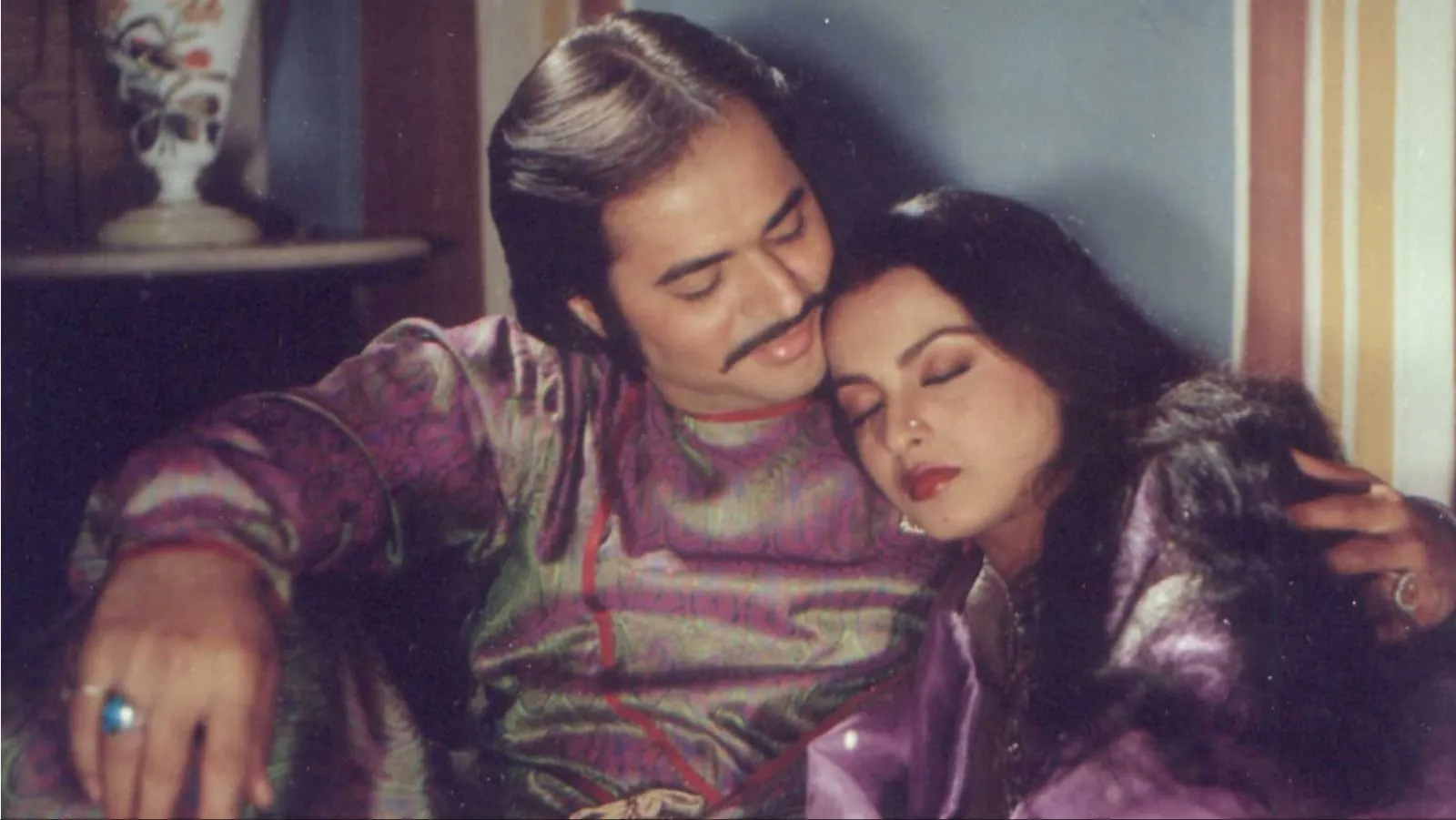 When Rekha's fans pulled out their guns because they wanted to watch the  shoot of Umrao Jaan: 'Someone would have fired' | Bollywood News - The  Indian Express