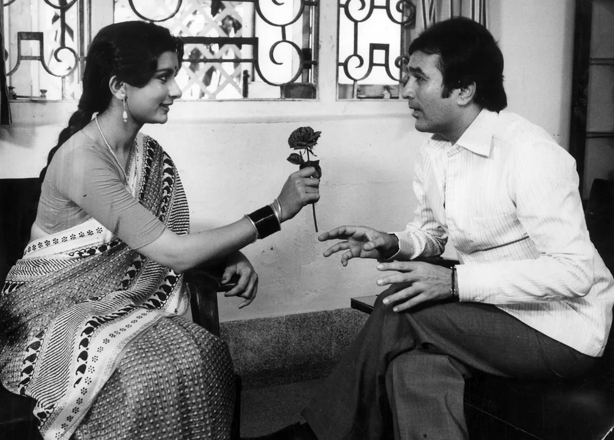 Rajesh Khanna treated me like a child, guided me through scenes, shares Poonam  Dhillon: 'I was terrified on the sets of Red Rose' | Bollywood News - The  Indian Express
