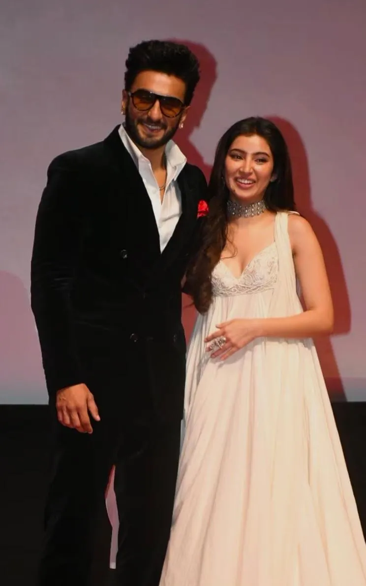 Ranveer Singh with young heroine Sara Arjun