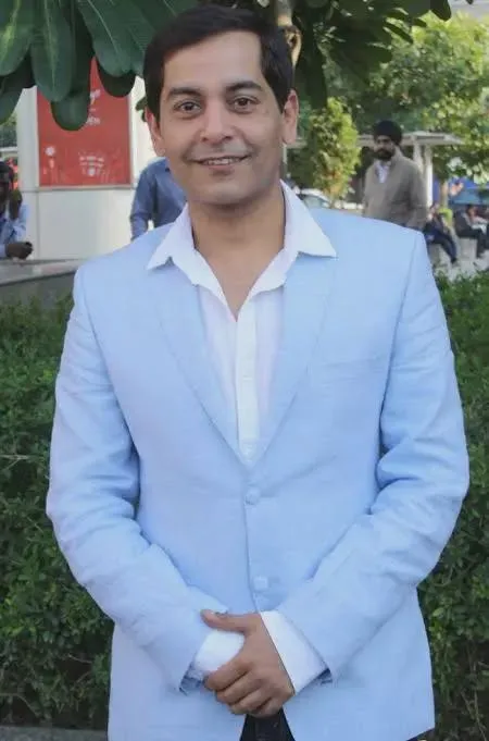Gaurav Gera in Dhurandhar isn't talked about enough. Ngl, it took me way  too long to recognize him in the film. What a casting and what a film. :  r/BollyBlindsNGossip