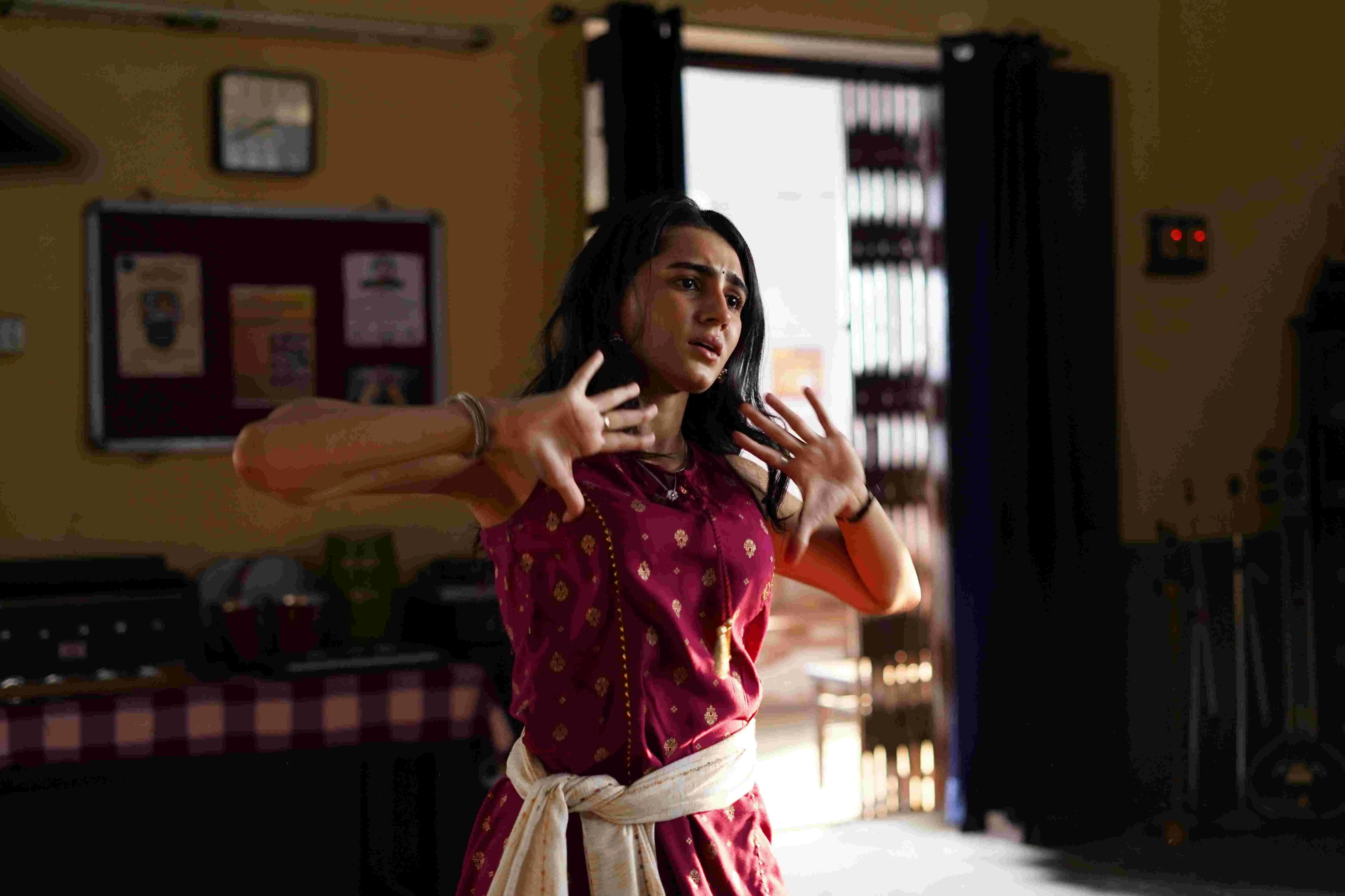 VEDIKA PINTO-FILM- NISHANCHI