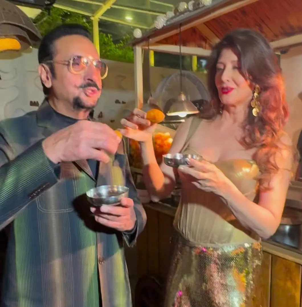 Gulshan Grover with Sangeeta Bijlani relishing pani-puri ( gol-gappa)