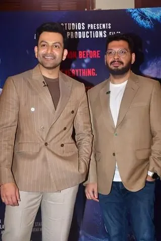Kayoze with prithviraj 