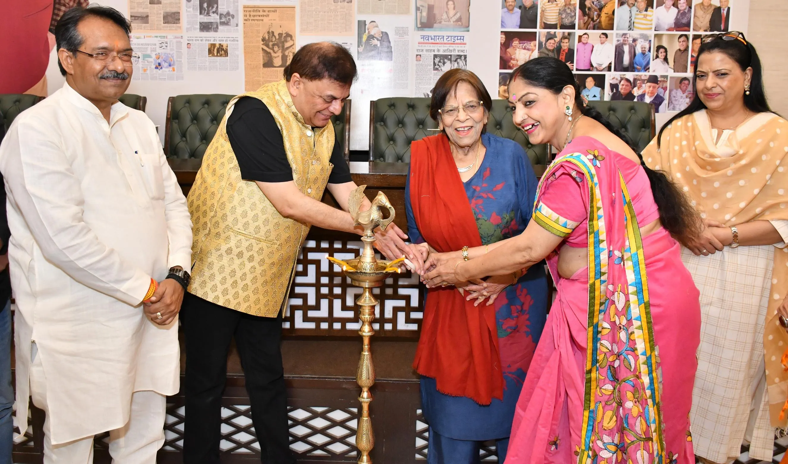 Pradeep Sardana with Harsh Malhotra, Pratibha Advani & Shila Jhunjhunwala