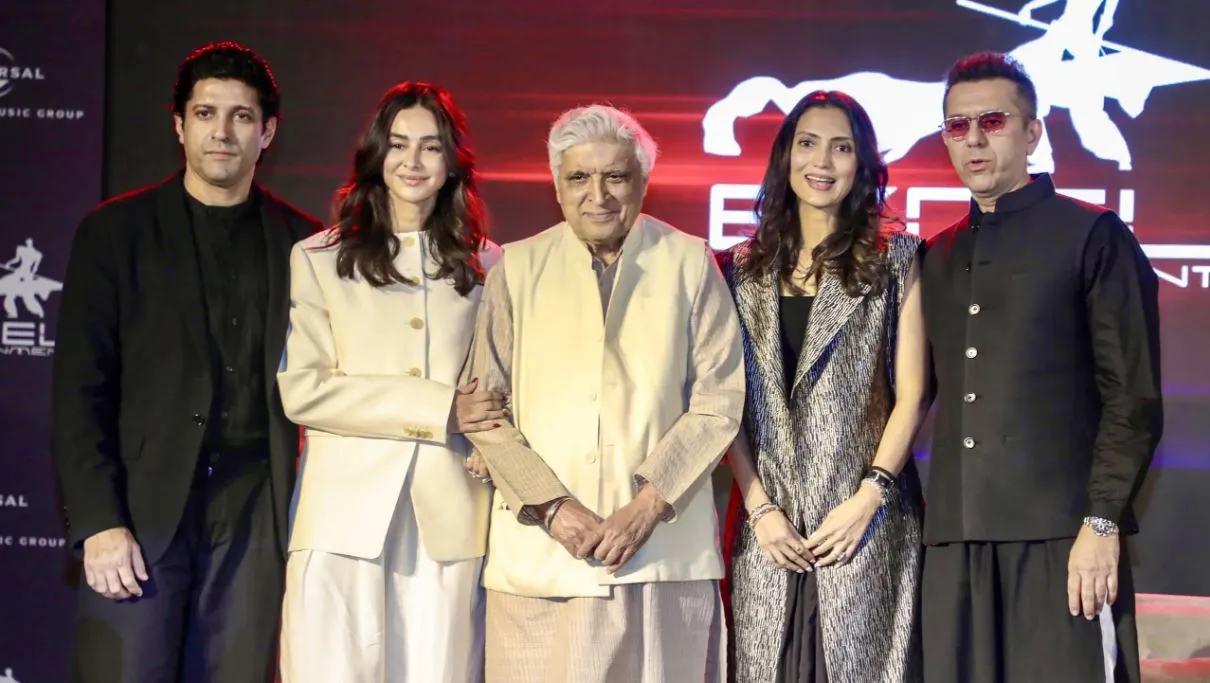 javed akhtar at event
