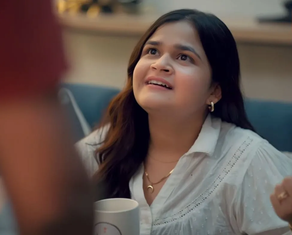 Saloni Daini, as Sanvi,