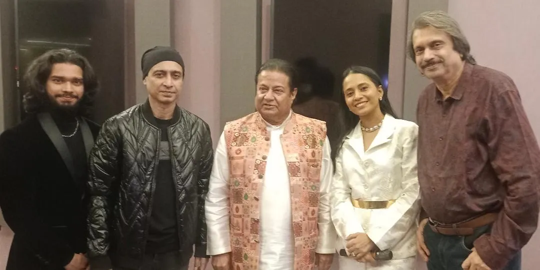 Kaafir Deewana--Suharssh, Devashish, Anup Jalota, Amruta with sr journalist Chaitanya Padukone