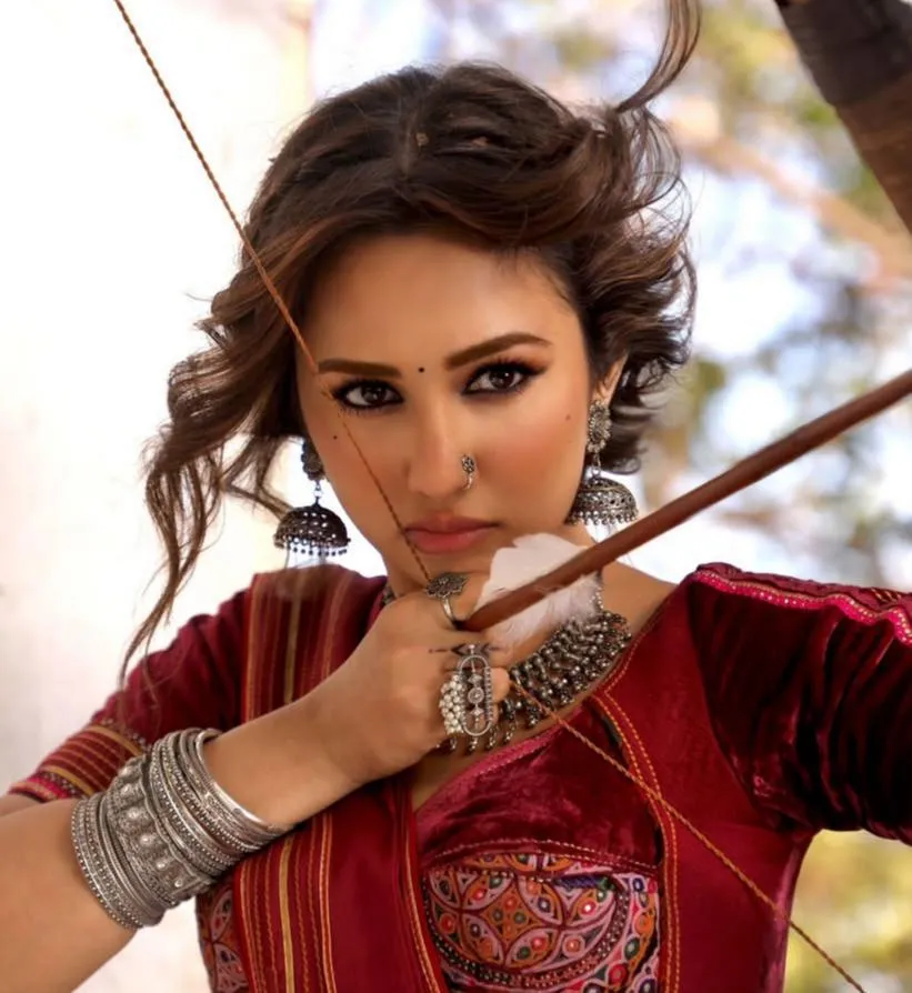  Akanksha Sharma STUNS in ‘Kesari Veer’ 