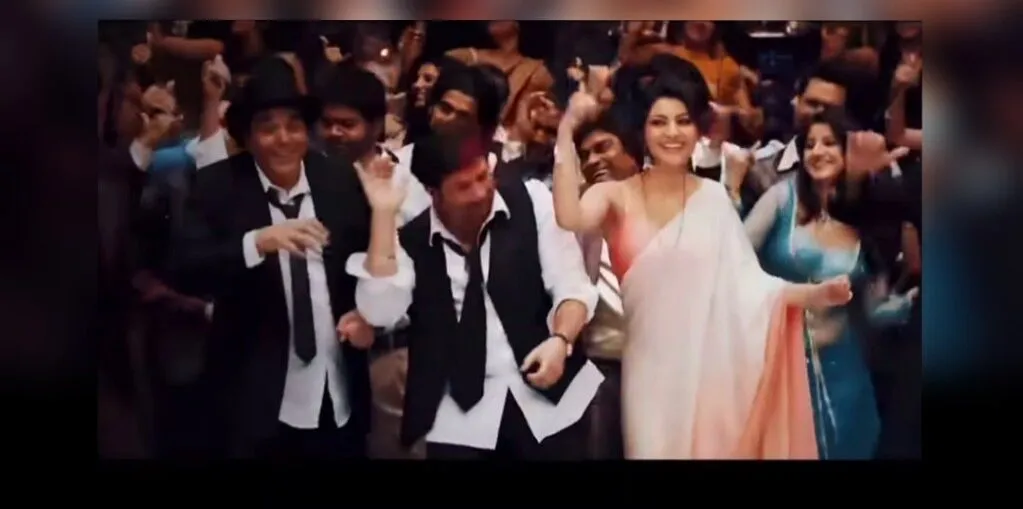 Urvashi Rautela danced with deol family