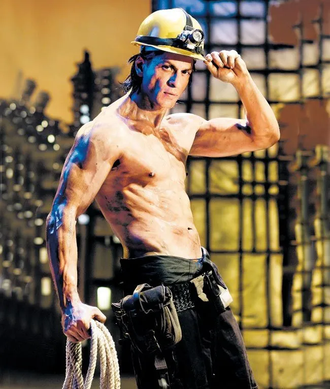 Shah Rukh's first six-pack