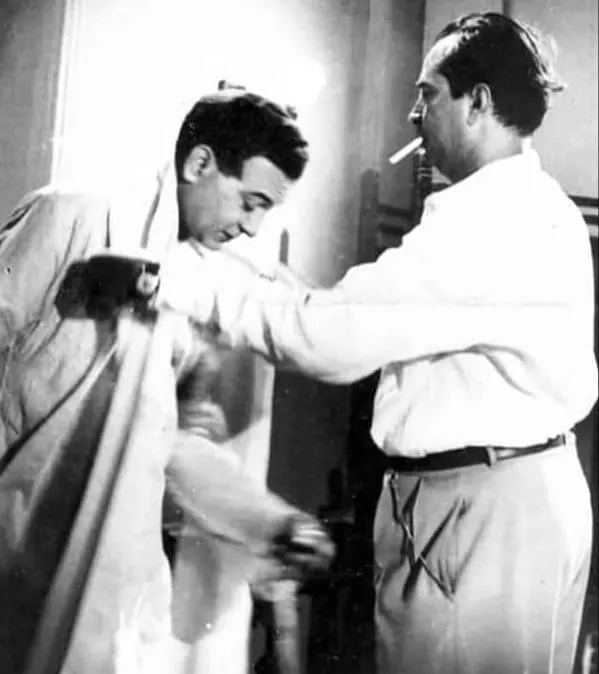 Director #BimalRoy and #Motilal(Chunni Babu) on the sets of #Devdas.