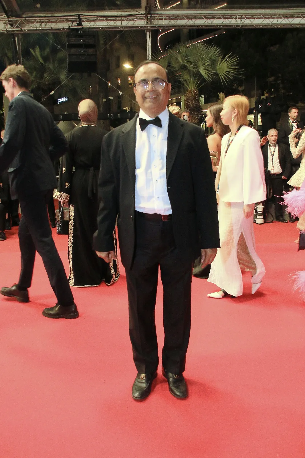Dr. Yogesh Lakhani