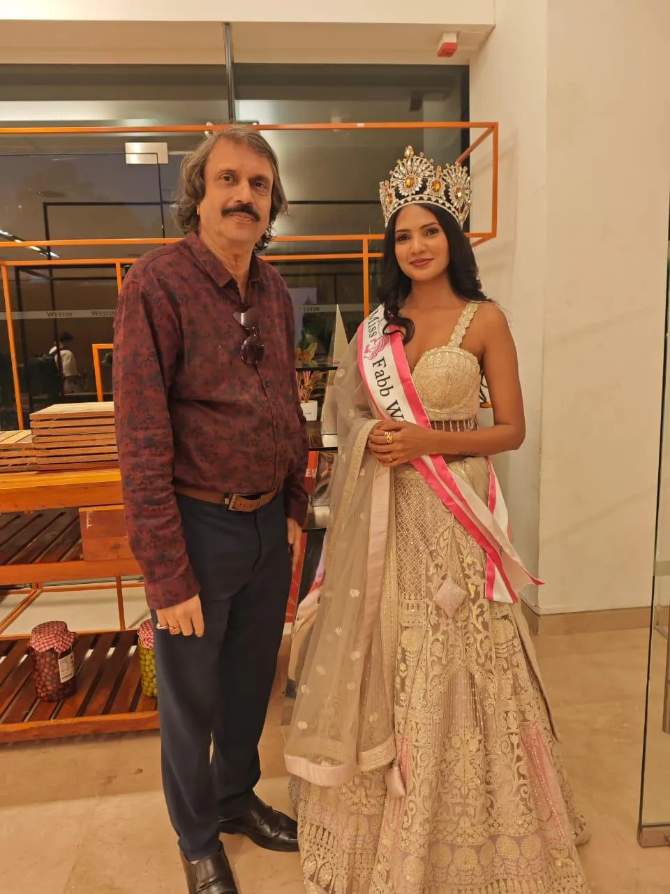 Miss Fabb India 2025 winner Swati Mishra with sr.journalist Chaitanya Padukone