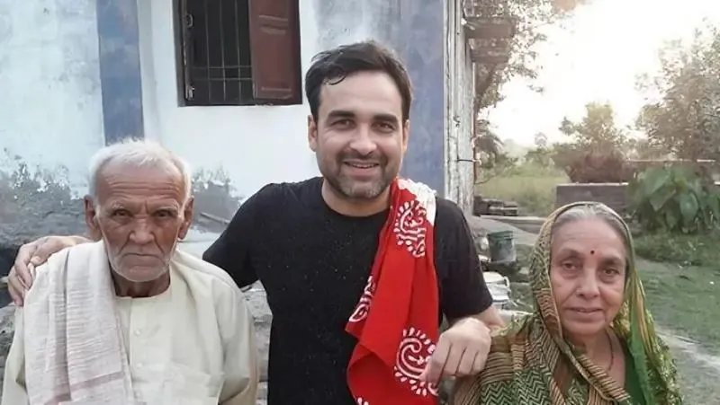 Pankaj Tripathi with father and mother