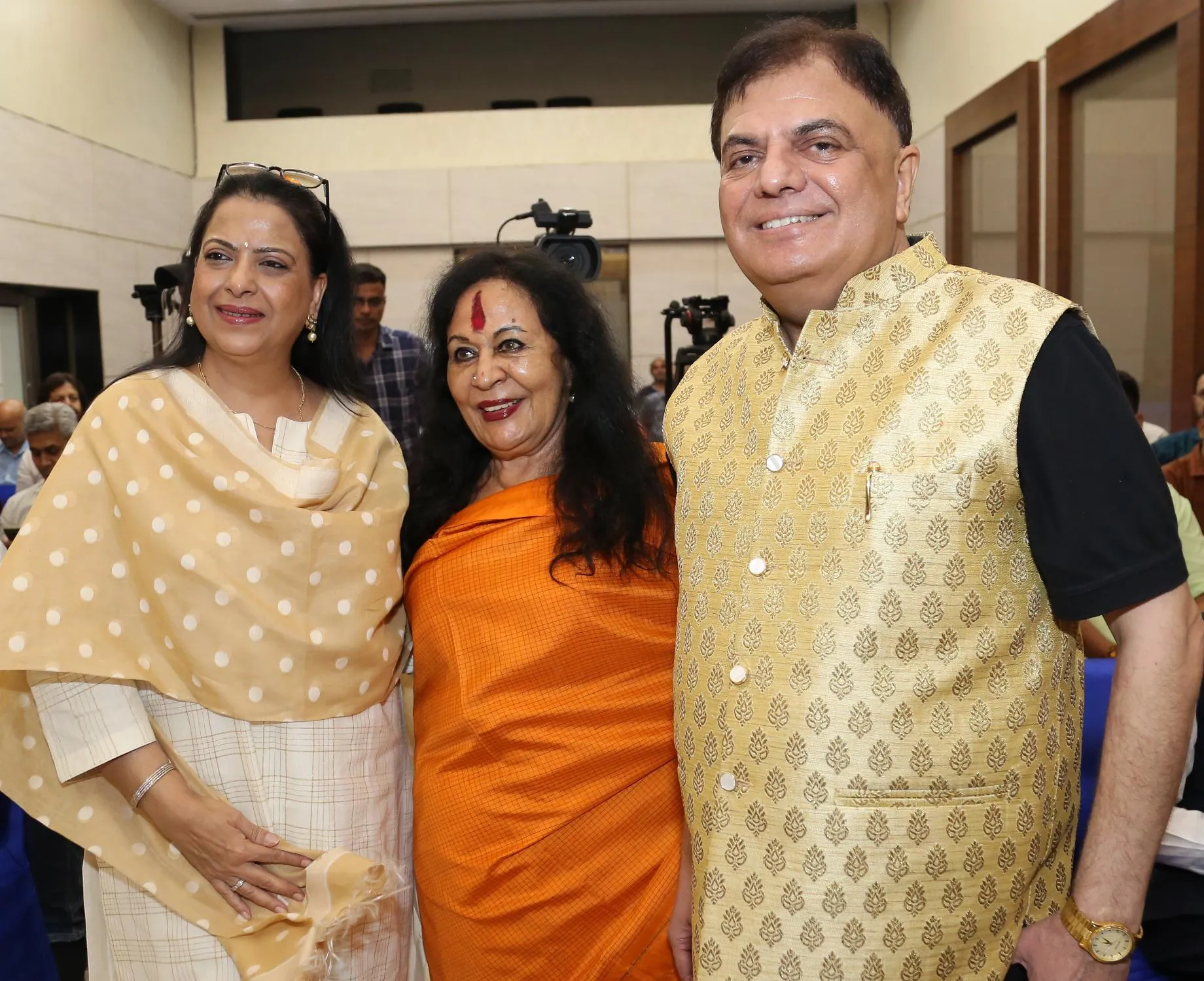 Pradeep Sardana with Sonal Mansingh & Pratibha Advani