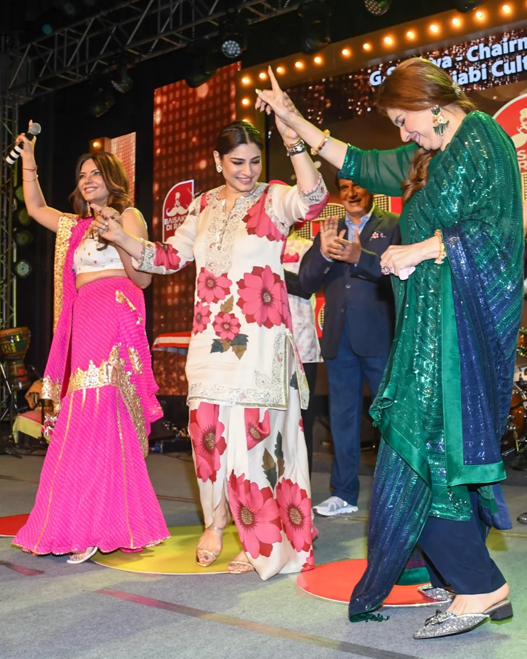 Raveena Tandon dance